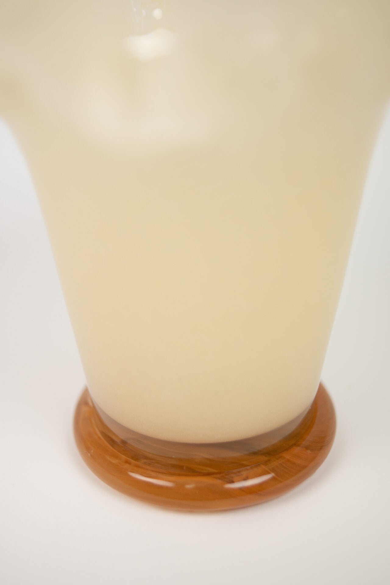 Loa vase vanilla