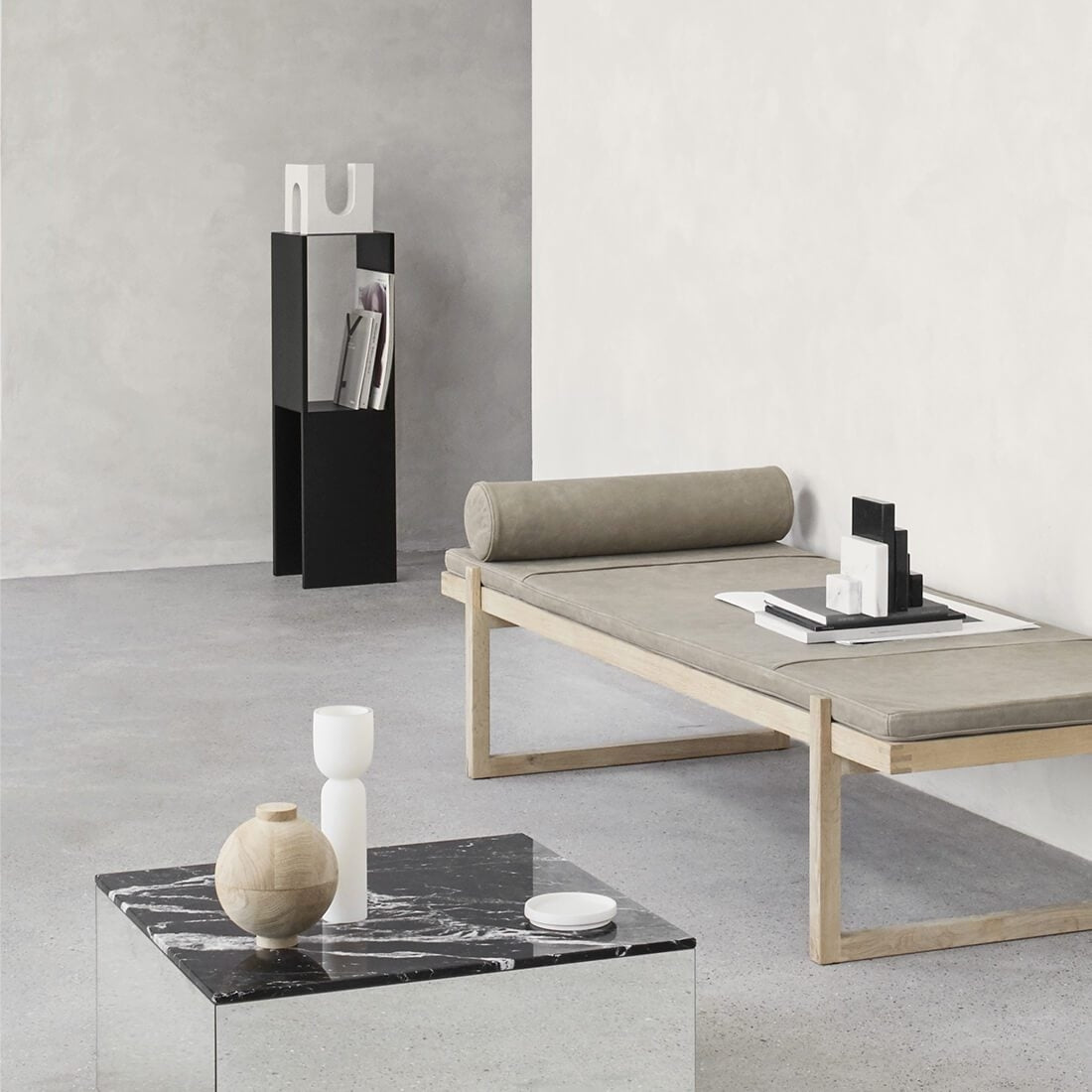 Kristina Dam dual vase cream M