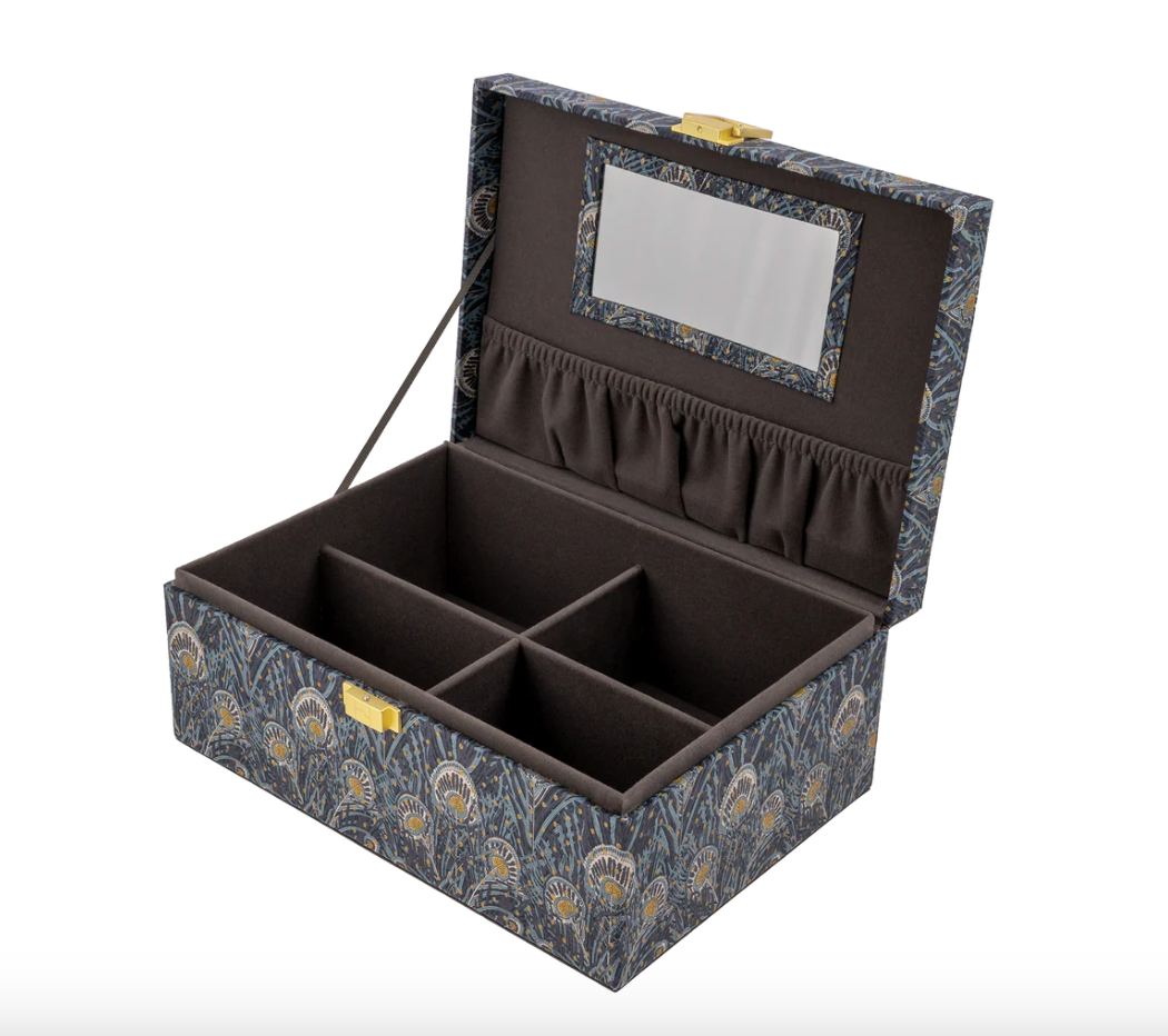 Jewelry Box Square Liberty Queen Hera Spot