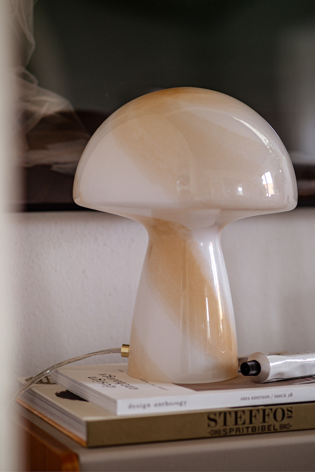 Bordlampe Fungo Swirl 22 – Beige