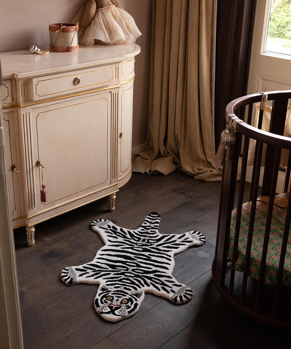 Snowy Tiger Rug small