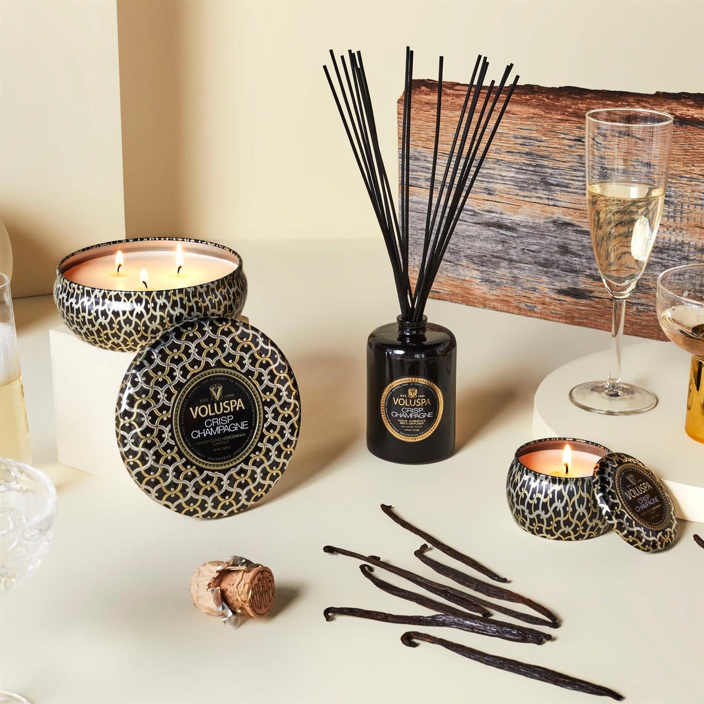 Crisp Champagne mini tin candle 25 timer