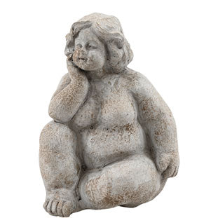 Statue Edita sitting